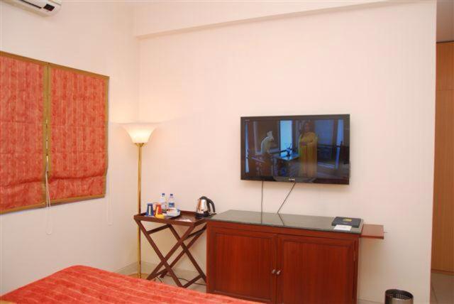 Hotel The Lalit Traveller Khajurāho Exterior foto