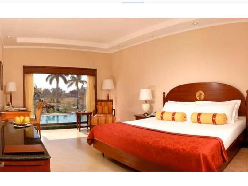 Hotel The Lalit Traveller Khajurāho Exterior foto